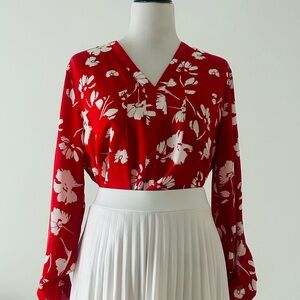 41 Hawthorn L Red Orange Floral roll up long sleeve Blouse